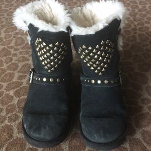 Kids black UGGS